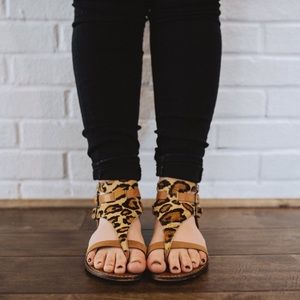 Size 8.5 Sam Edelman Leopard print sandals